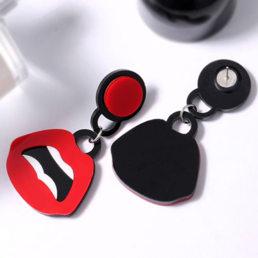 Dangle Acrylic Rocker Earrings Fun Red Lips - Picture 4 of 5